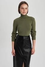 Besuche den DeFacto-Store Kadın X7912az Kazak süveter