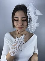 Beyaz Parmak Detaylı Gelin Eldiveni Ve Vualet Takımı
