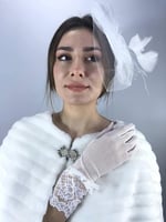 Beyaz Uzun Fiyonklu Eldiven Ve Beyaz Vualet Nikah Takımı