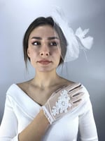 Beyaz Vualet Ve Beyaz Boncuk İşlemeli Eldiven Nikah Takımı