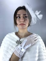 Beyaz Vualet Ve Beyaz Büyük Fiyonklu Eldiven Nikah Takımı