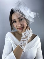 Beyaz Vualet Ve Beyaz Parmak Detaylı Eldiven Nikah Takımı