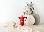 Bialetti - Moka Exclusive: 3 Cups Ocak Üstü Espresso Pişirici - 130ml - Kırmızı Renk - Alüminyum Gövde - Patentli Güvenlik Valfi - Tüm Ocak Türleri İçin Uy - Seçenekler: 3 Cups - 130ml, 6 Cups - 270ml