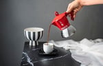 Bialetti - Moka Exclusive İndüksiyon: 2 Cups Ocak Üstü Espresso Pişirici - 100ml - Kırmızı Renk - Alt Hazne: Dış Paslanmaz Çelik İç Alüminyum - İndüksiyon  - Seçenekler: 2 Cups - 100ml, 4 Cups - 200ml