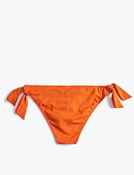 Bikini Altı Normal Bel Yanları Bağlama Detaylı
