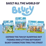 BLUEY Mini ev oyun seti | taşıma saplı kompakt ev oyun seti | üç farklı oda | mutfak, yatak odası ve banyo | 5 oyun parçası ile şekil içerir