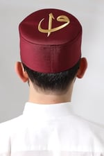 Bordo Kapitone Elif Vav Nakışlı Kalıp Namaz Takkesi