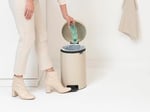 Brabantia - NewIcon pedallı çöp kovası 12 l – mutfak veya yatak odası için orta çöp kutusu – yumuşak kapanan kapak – kolay p - Seçenekler: 3 L, 3 Liter, 5 L, 5 Litre, 12 L, 12 Liter, 20 L, 20 litre...