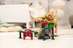 Brio Lift & Load Warehouse, Kaldırma ve Yükleme Depo Oyuncak Seti - Seçenekler: Lift & Load Warehouse, Crossing Signal...