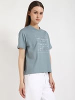 Calvin Klein EMBROIDERED INSTITUTIONAL TEE Tişört Kadın