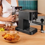 Cecotec Power Espresso 20 Pro espresso makinesi. 20 bar basınç, döner buhar çıkışı, 1.5 l su haznesi. Evde yüksek kaliteli espresso ve cappuccino