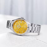 Citizen Erkekler 40.2 mm Otomatik Sarı Kadran Paslanmaz Çelik Analog Saat, gümüş, bileklik