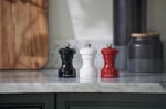 Cole & Mason Hoxton Parlak Kırmızı Biber Değirmeni 104mm - Seçenekler: 7'', 7'' Pepper Mill, 7'' Salt & Pepper Gift Set...