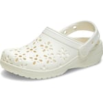 Crocs Classic Clogs With Floral Cut Out Design Takunyaunisex-yetişkin