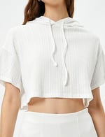 Crop Kapüşonlu Sweatshirt Örgü Motifli Kısa Kollu