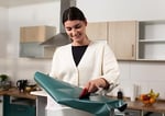 d-c-fix Yapışkan folyo, tek renk, ipeksi mat, mallard yeşili, kendinden yapışkanlı folyo, su geçirmez, mobilya, masa, dolap, kapı, mutfak cephesi için gerçekçi dekorasyon, mobilya folyosu, dekoratif
