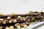 Dark Brown Chocolates & Confections 250 Gr Karışık Sütlü Kırma Beyoğlu Çikolatası