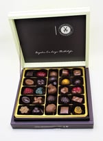Dark Brown Chocolates & Confections Özel Hediyelik Serisi 500 Gr Kutuda Karışık Spesiyel Çikolata
