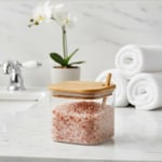 Deconox 600 ml Bambu Kapaklı ve Kaşıklı Kare Cam Kavanoz, Vakumlu Ahşap Kapaklı Baharatlık, Kendinden Kaşık Yuvalı Şeker, Kahve ve Banyo Tuzu Saklama Kabı