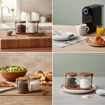 Deconox Akasya Standlı Kapaklı Kaşıklı 2'li Cam Baharat ve Tuzluk Seti | Hava Geçirmez Doğal Ahşap Kapaklı Baharatlık | Modern Masaüstü Tuzluk Biberlik Seti | Kahve, Şeker, Bitki Kavanozu