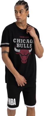DeFacto DeFactoFit NBA Chicago Bulls Regular Fit Bisiklet Yaka Kısa Kollu Tişört Siyah XS