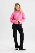DeFacto Kadın Coool Relax Fit Örgü Desenli Kayık Yaka Crop Triko Kazak