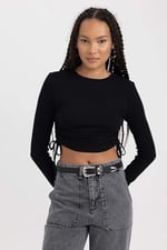 DeFacto Kadın Fitted Basic Uzun Kollu Crop Tişört