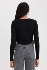 DeFacto Kadın Fitted Basic Uzun Kollu Crop Tişört