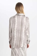 DeFacto Kadın Oversize Fit Gömlek Yaka Saten Uzun Kollu Gömlek