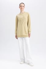 DeFacto Kadın Regular Fit Bisiklet Yaka İşlemeli Sweatshirt Kumaşı Sweatshirt Tunik
