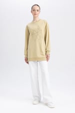 DeFacto Kadın Regular Fit Bisiklet Yaka İşlemeli Sweatshirt Kumaşı Sweatshirt Tunik