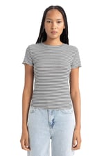 DeFacto Kadın Slim Fit Bisiklet Yaka Kısa Kollu Tişört