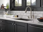 Delta 16970-Sssd-DST Single Handle Pull-Down Kitchen musluk with sıvı sabun dispenseri, paslanmaz by Delta musluk