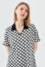 DESEN TRİKO Kadın Polo Yaka Kare Desenli T-shirt, dsnNM6939