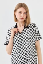 DESEN TRİKO Kadın Polo Yaka Kare Desenli T-shirt, dsnNM6939