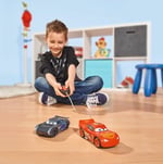 Dickie, 203081000, RC Cars 3 Şimşek McQueen, Uzaktan Kumandalı Oyuncak Araba, 10 Metre Menzilli