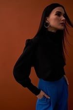 Drape Detaylı Bluz - Siyah