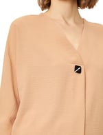 Düğme Detaylı Dökümlü Bluz
