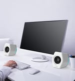 EDIFIER G2000 Bluetooth oyun hoparlörü, 3 ses modu ve RGB aydınlatma, mükemmel oyun atmosferi için 12 farklı ışık efekti. Bağlantılar: Bluetooth, USB (ses kartı) veya 3,5 mm jak.