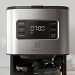 Electrolux E5CM1-6ST Create 5 Filtre Kahve Makinesi | Zaman Ayarlı Demleme, Aroma Seçme, Otomatik Kapanma, Kolay Temizlenebilir Filtre | 1000W, 1.38 Litre, Paslanmaz Çelik