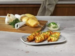 Electrolux EAFEK1 Airfryer Aksesuar Seti - 6 Parça Pişirme Kiti | Çok Amaçlı Pişirme Kiti, Fırın Kabı Izgara Şiş ve Spiral Kesici, BPA İçermez, 300°C Isıya Dayanıklı, Kolay Temizlik