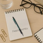 Faber-Castell Grip 1347 Versatil Kalem, 0.7 mm, Koyu Yeşil, Ergonomik Tutuş, Yaylı Uç, Uzun Silgi, Modern Tasarım