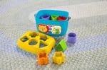 Fisher Price Sıralama Oyuncağı Renkli Bloklar, Bebeğinize şekilleri, renkleri ve daha fazlasını tanıtan klasik yerleştirme ve sıralama eğlencesi, FFC84