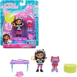 Gabby's Dollhouse Gabby ve kedi figürlü Cat-tivity seti, 2 aksesuar, sürpriz kutusu ve mobilya, 3 yaşından büyük çocuklar için uygundur