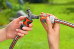 Gardena 2934-20 3 yönlü Y Kaplini, Hortum dalları için, Hortum uzunluğu boyunca bağlantılar, Tek Su Kaynağının Eşzamanlı Kullanımı için 19 mm (3/4 inç) Hortumlara uyarlama