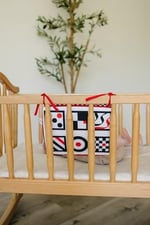 Genius Baby Toys Bebek Beşik Aynası - Siyah, Beyaz ve Kırmızı- Bebek Stim