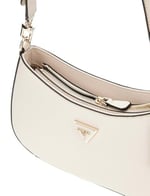 GUESS Noelle Top Zip Omuz Çantası - Bedenler: M, Tek Beden