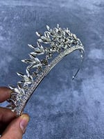 Gümüş Gri Rengi Yaprak Desenli Kristal Taşlı Gelin Ve Kına Tacı