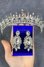 Gümüş Rengi Catherine Taşlı Kına Gelin Tacı Ve Üç Mekikli Küpe Takımı