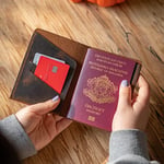 Hakiki Deri Pasaport Cüzdanı, Pasaport Kılıfı, Seyehat Cüzdanı, Gerçek Deri ve El yapımı, Minimalist Tasarım, Pasaport ve Kartlık (Taba - Açık Kahverengi)